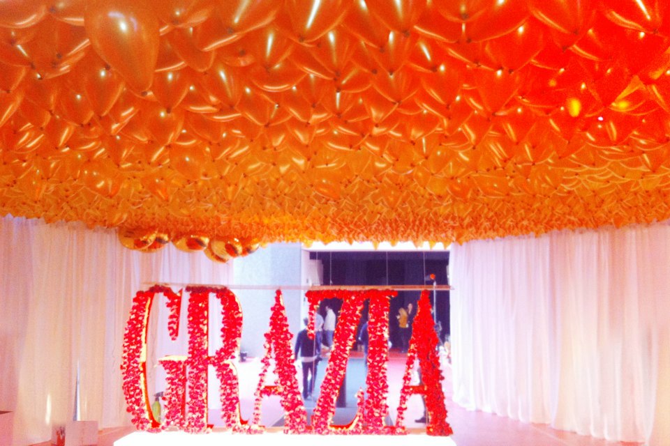 Reparto Globos Grazia con Walking Pets - DonGlobo.com