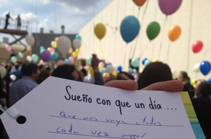 suelta de globos con mensaje